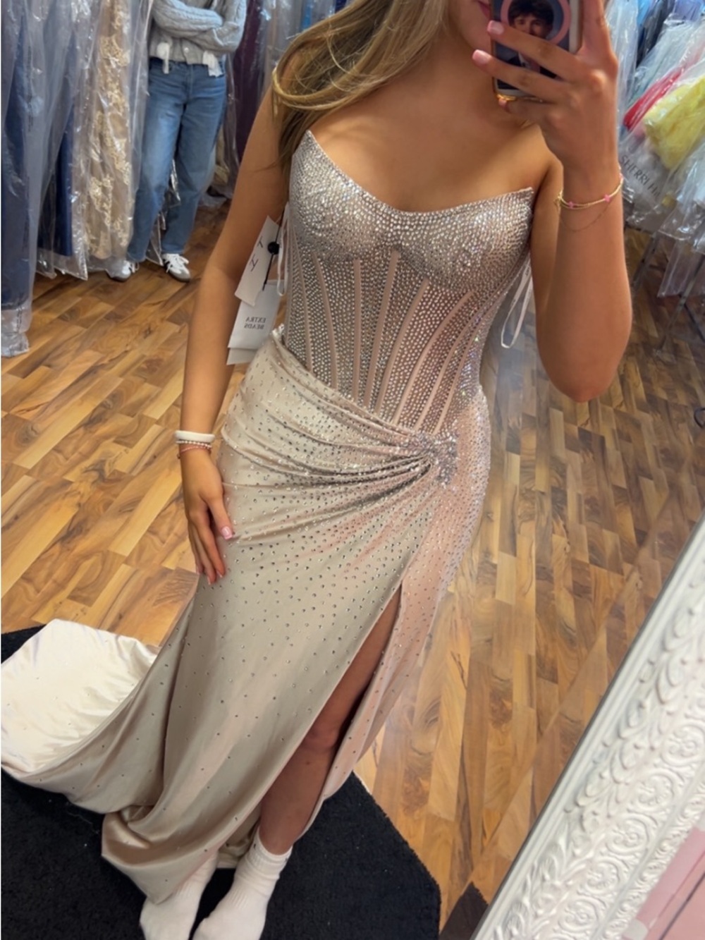 Sherri Hill 56620
Nude/silver
Size 2